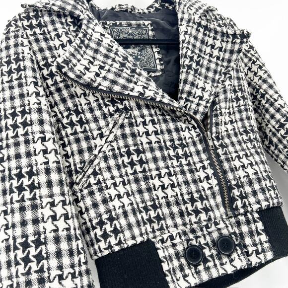 Urban Outfitters Black And White Gingham Y2K Cropped Jacket - Picture 3 of 4